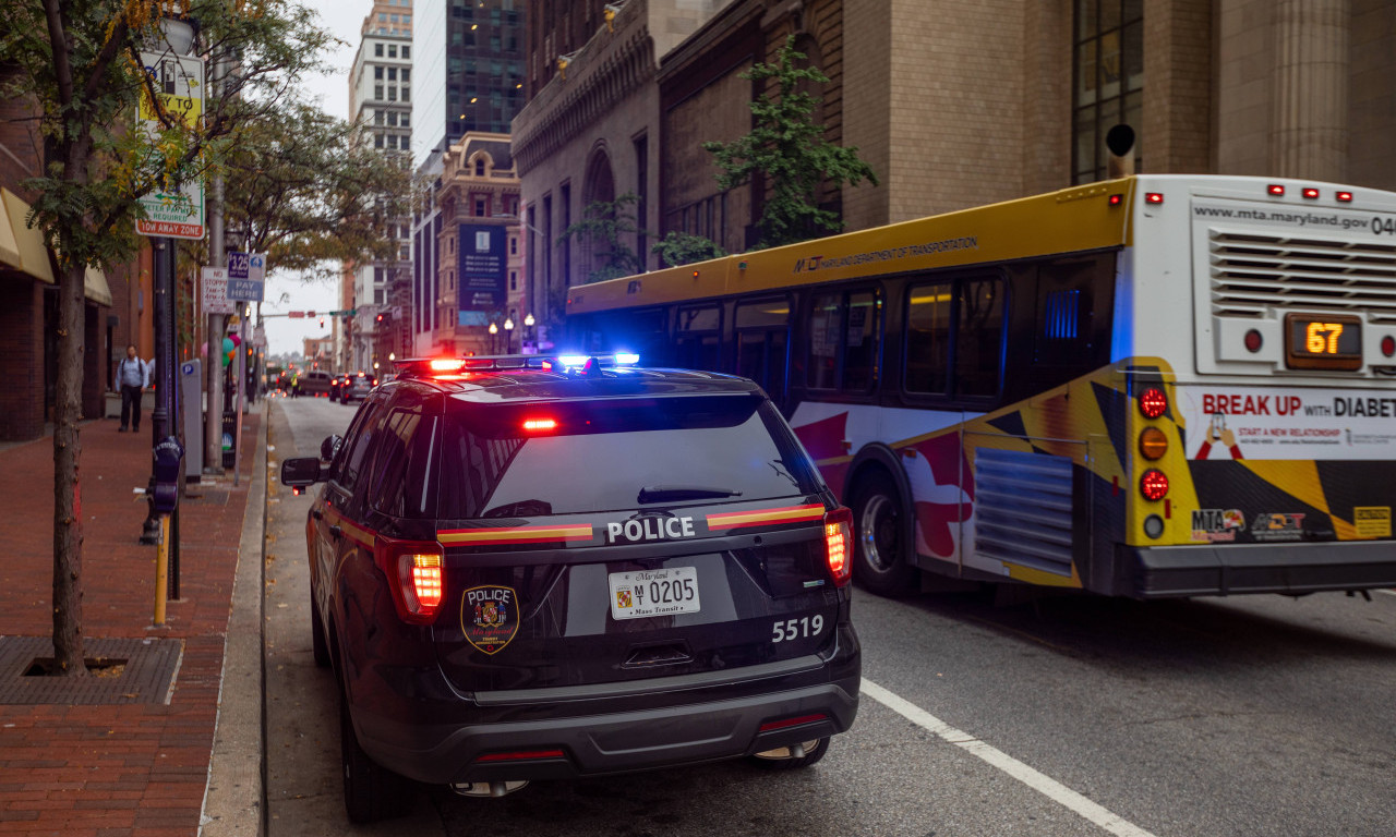 PUCNJAVA ISPRED LOKALA Ima mrtvih!