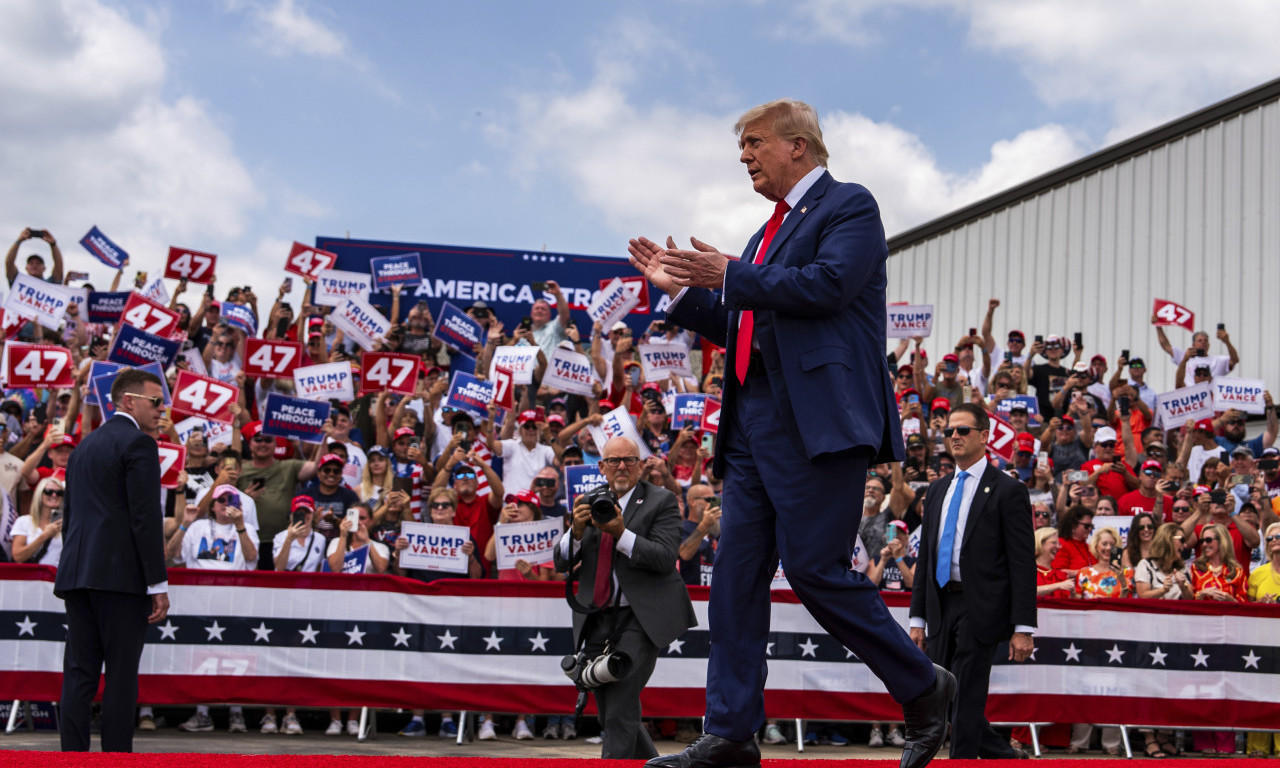 ATENTATOR NA TRAMPA PROGLAŠEN KRIVIM Uhapšen nakon razmene vatre sa pripadnicima Tajne službe