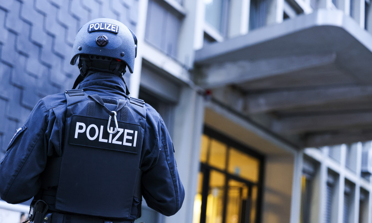 MUŠKARAC SA KOSOVA IZBO 3 OSOBE U NEMAČKOJ: Nožem nasrnuo i na devojčicu (12)