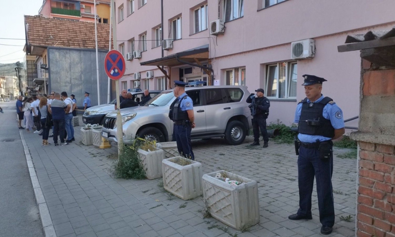 PRIŠTINA ZATVORILA BIBLIOTEKU U KOSOVSKOJ MITROVICI Ministarstvo: Nastavak uzurpiranja srpske baštine