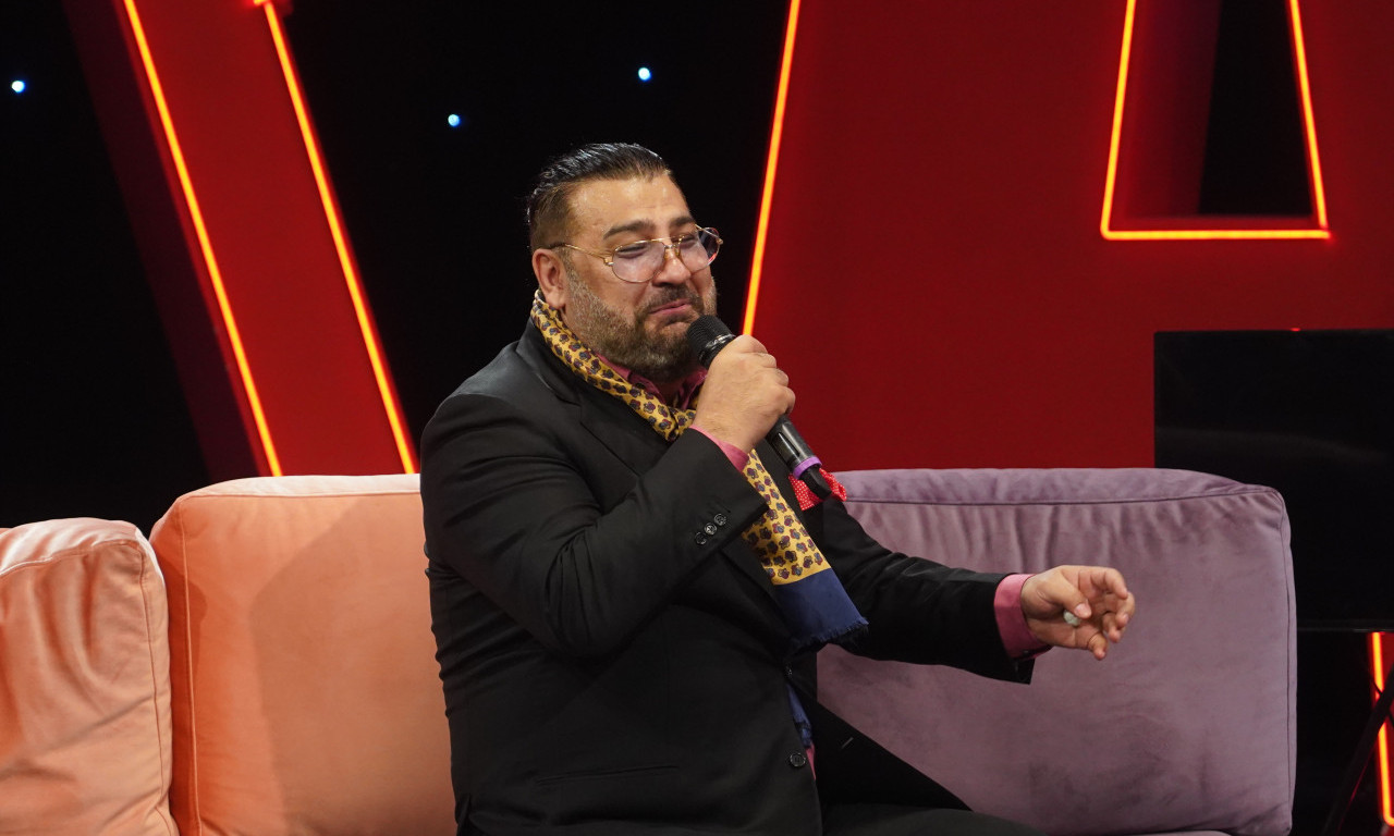 NAŠ PEVAČ ČEKA OSMO DETE SA OSMOM ŽENOM! Ima sinove Mercedesa, Poršeja, Ramba, a kako će se zvati ova beba?