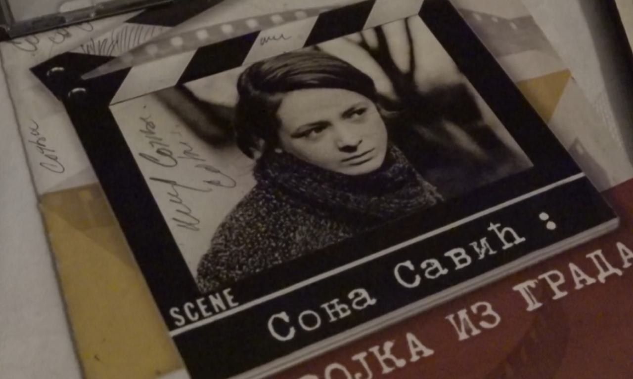 SONJA SAVIĆ PREMINULA PRE 17 GODINA Njegova smrt je odvela u depresiju, pronađena mrtva okružena špricevima
