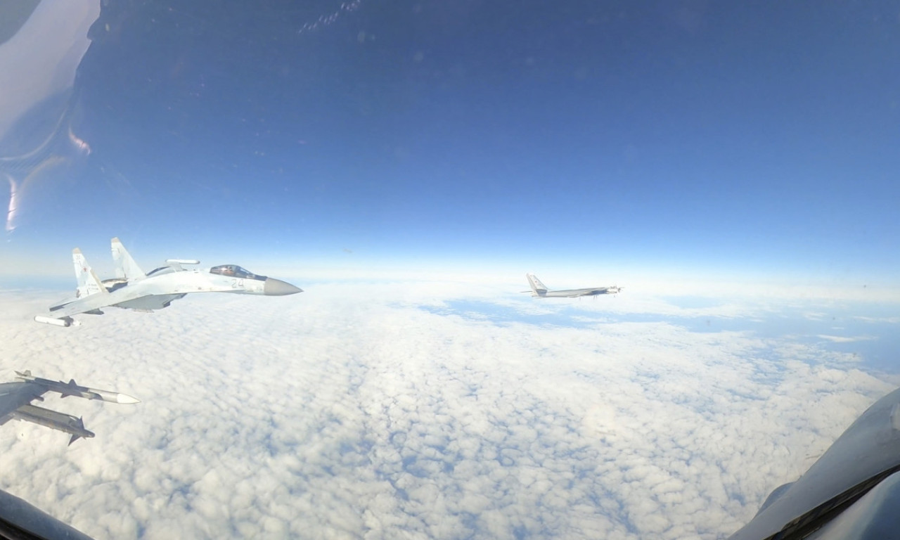 RUSKI AVIONI PRIMEĆENI U BLIZINI ALJASKE: Odmah se oglasio NORAD!