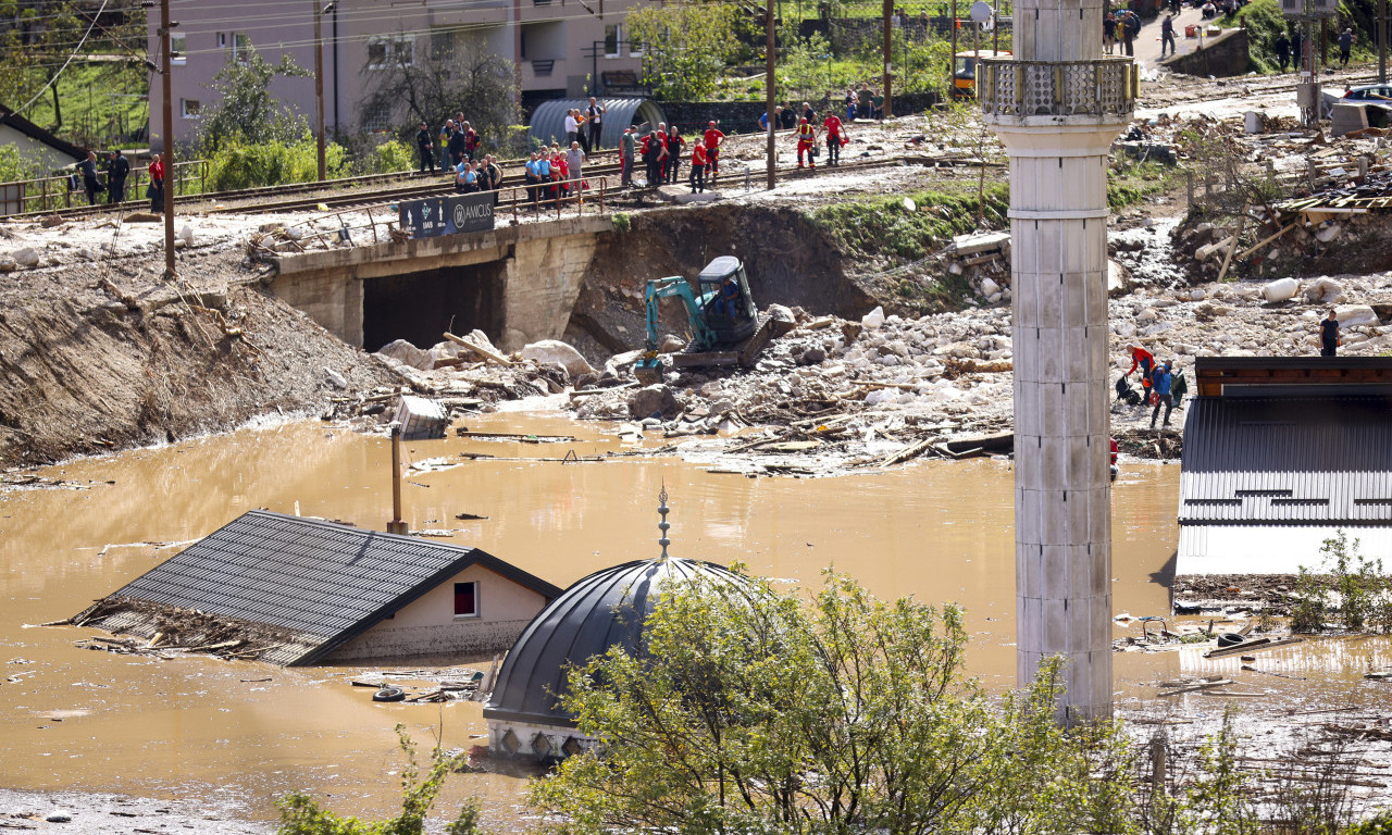 Dan žalosti u BOSNI I HERCEGOVINI: Nastavlja se potraga za NESTALIMA, ovako izgleda peti dan od katastrofe (VIDEO)