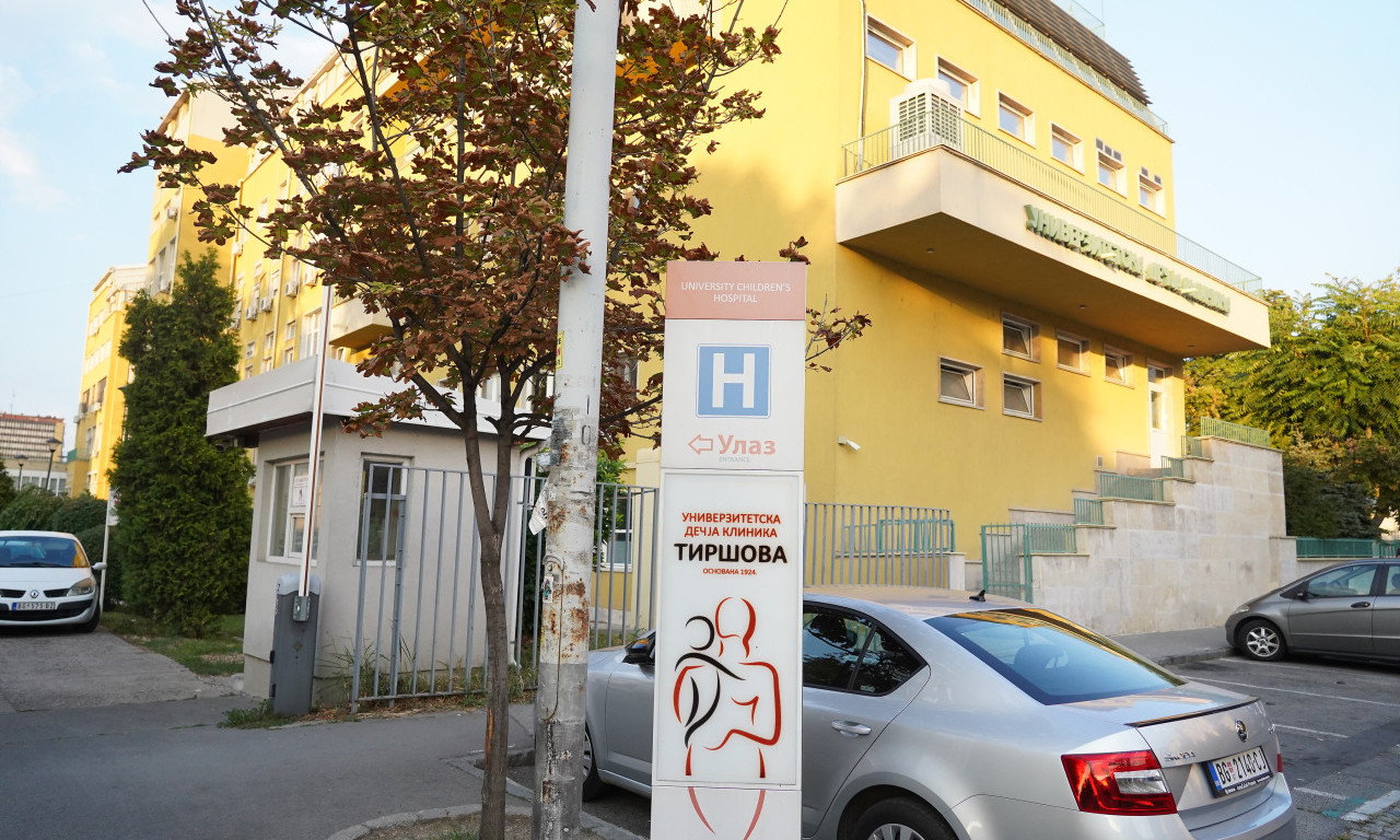UMRLA DEVOJČICA (5) POVREĐENA U KRALJEVU! Automobil pokosio majku sa decom na trotoaru