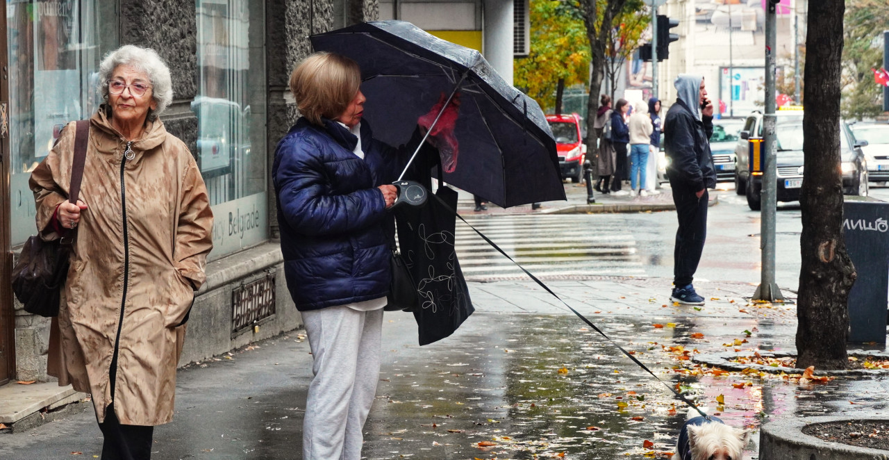 STIŽE NAOBLAČENJE I ZAHLAĐENJE! Spremite se za padavine - evo kakvo nas vreme očekuje danas!