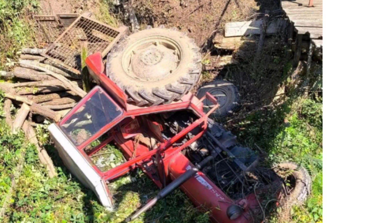 POGINUO MUŠKARAC KADA SE PREVRNUO TRAKTOR Tragedija u Novom Sadu