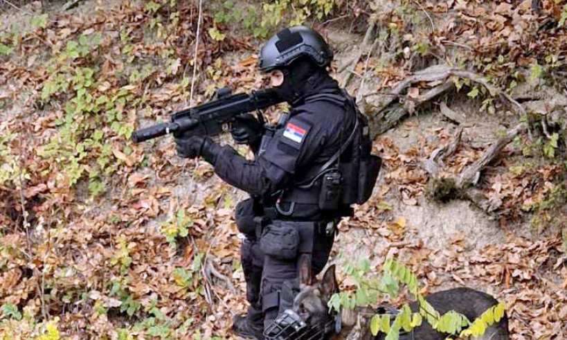 POLICIJA PUCA U VLADIČINOM HANU! Građanima zabranjen prilaz, evo šta se događa
