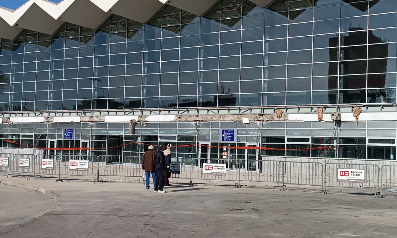 TRENUTAK KADA JE SRBIJA ZANEMELA Šest meseci od pada nadstrešnice na Železničkoj stanici u Novom Sadu