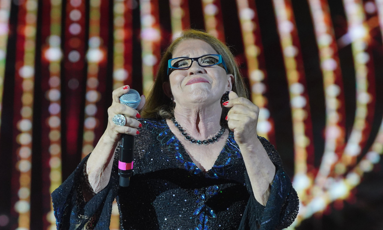 SLAVLJE U KUĆI ŠEMSE SULJAKOVIĆ Lete suze radosnice zbog duple sreće: „Srce mi je puno kao nikada do sada!“