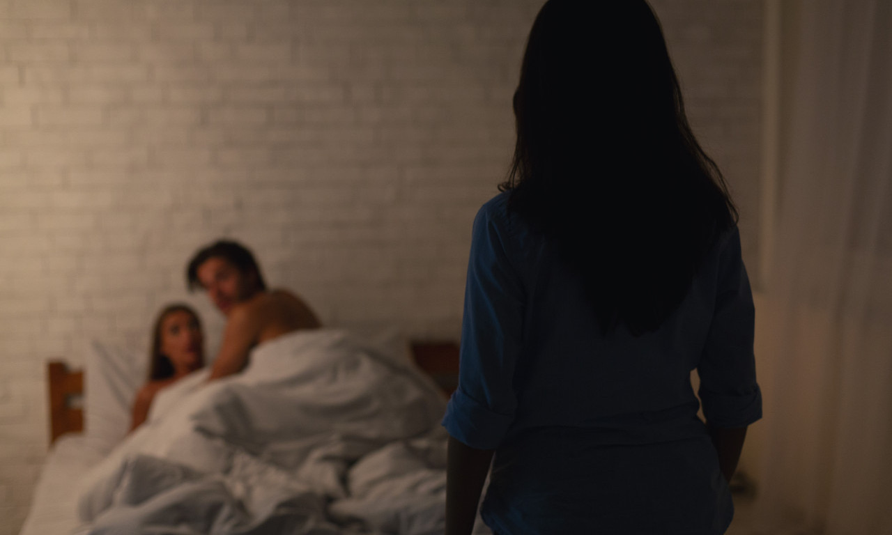 SUPRUGA ZATEKLA MUŽA KOD LJUBAVNICE U 3 UJUTRU Neviđena drama u Beogradu, komšije sve snimile (VIDEO)