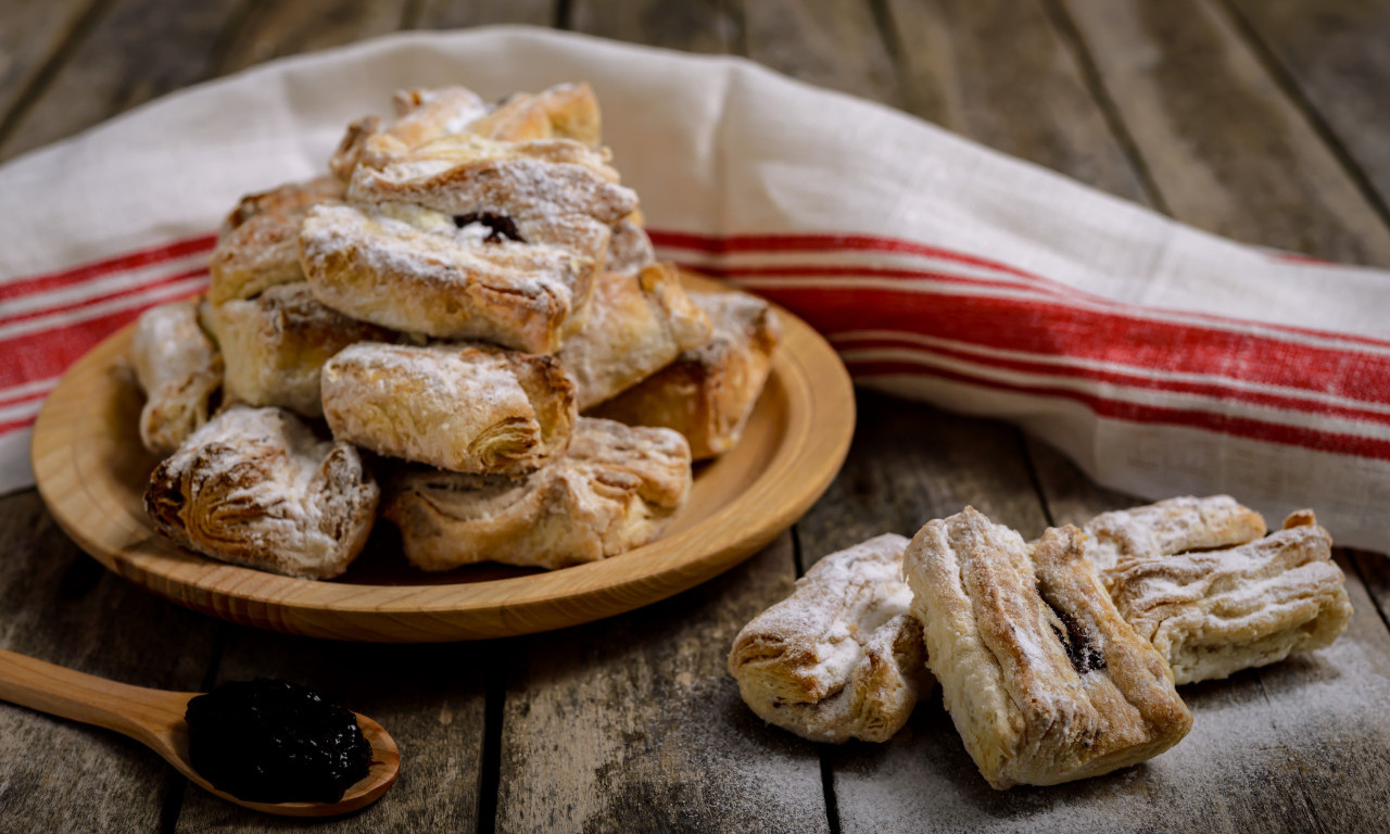 SALČIĆI: Priprema pravog domaćeg delikatesa