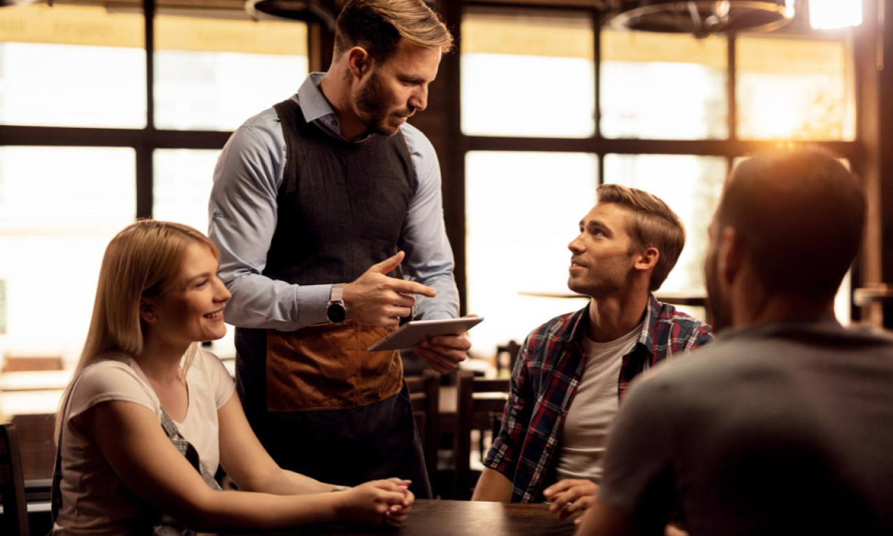 PRILOZI SKUPLJI OD RUČKA Salate zabeležile skok od 16,4 %, a i cene noćenja će vas šokirati, evo gde je "papreno"