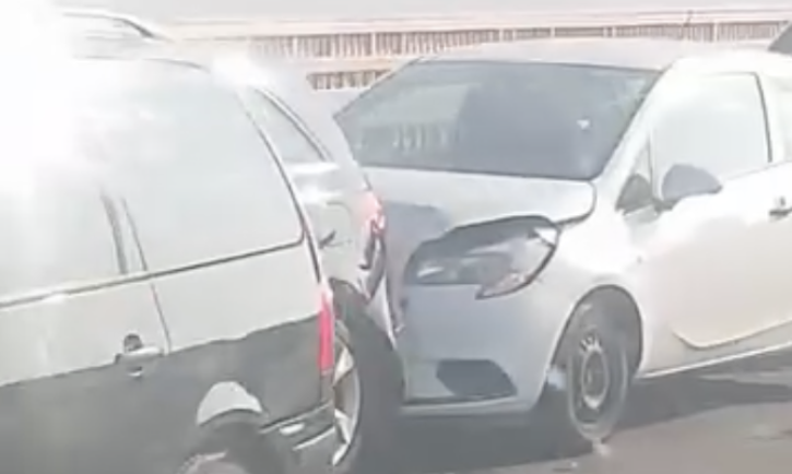 LANČANI SUDAR NA MOSTU NAPRAVIO KOLAPS! Vrvi od policije, automobili zgužvani (VIDEO)