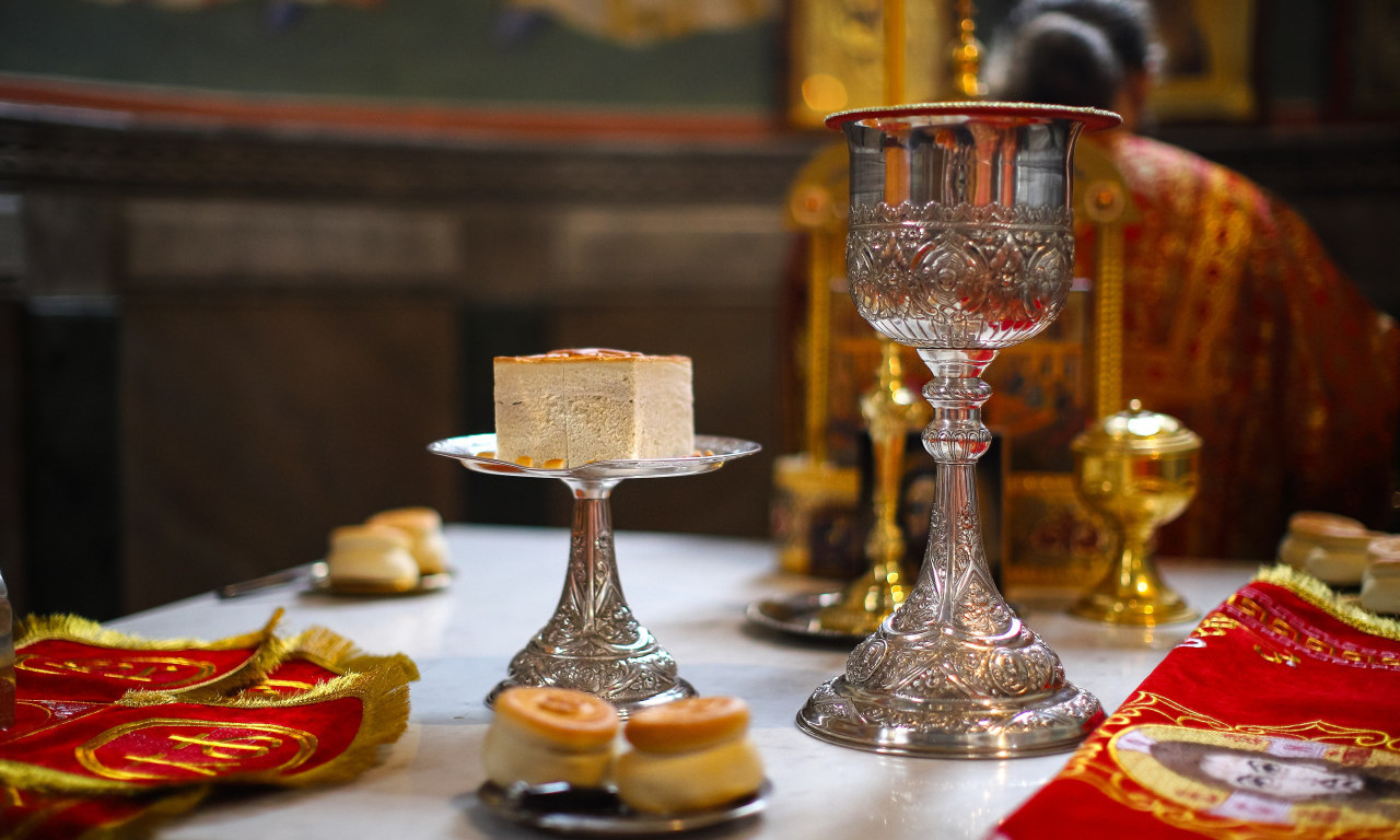 KAKO SE PRAVILNO PRIČEŠĆUJE? Evo šta poručuje veroučiteljka pred završetak Gospojinskog posta!