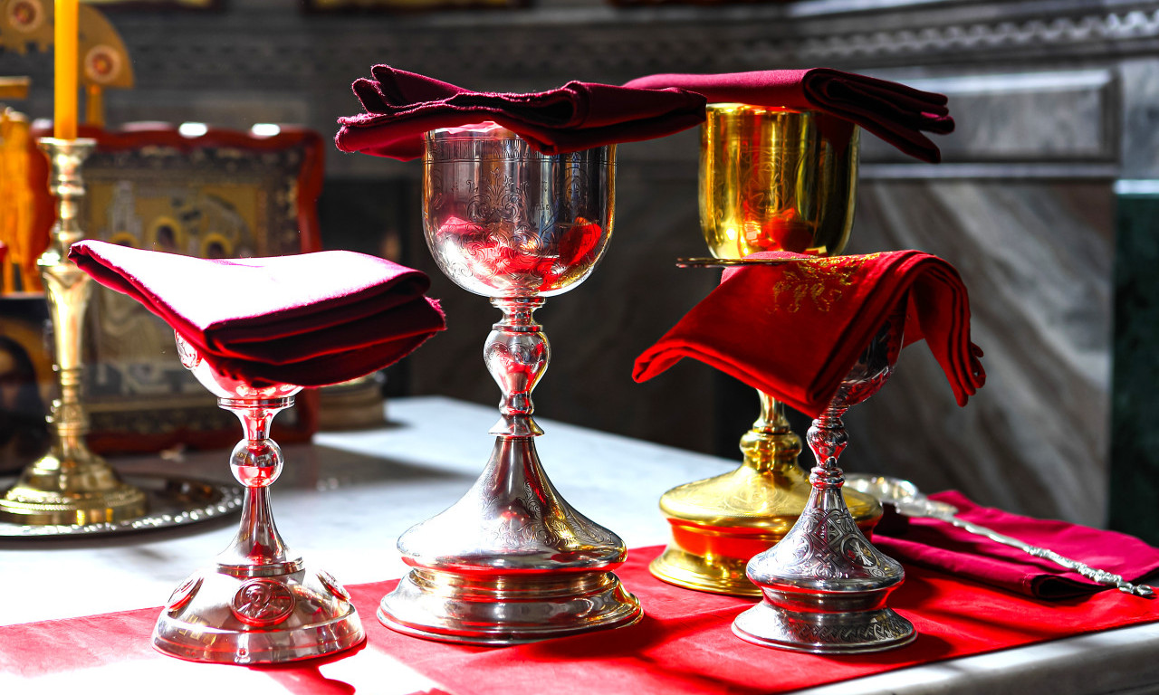 ŠTA URADITI AKO SE SLUČAJNO OMRSITE TOKOM BOŽIĆNOG POSTA: Evo koji su saveti a koja su pravila crkve