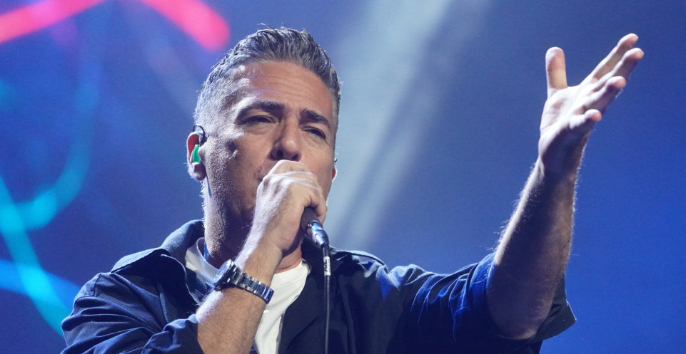 ŽELJKO JOKSIMOVIĆ SE EMOTIVNO OBRATIO PUBLICI: „Hvala vam što osećate ljubav“, novi duet sa Sašom Matićem obara rekorde!