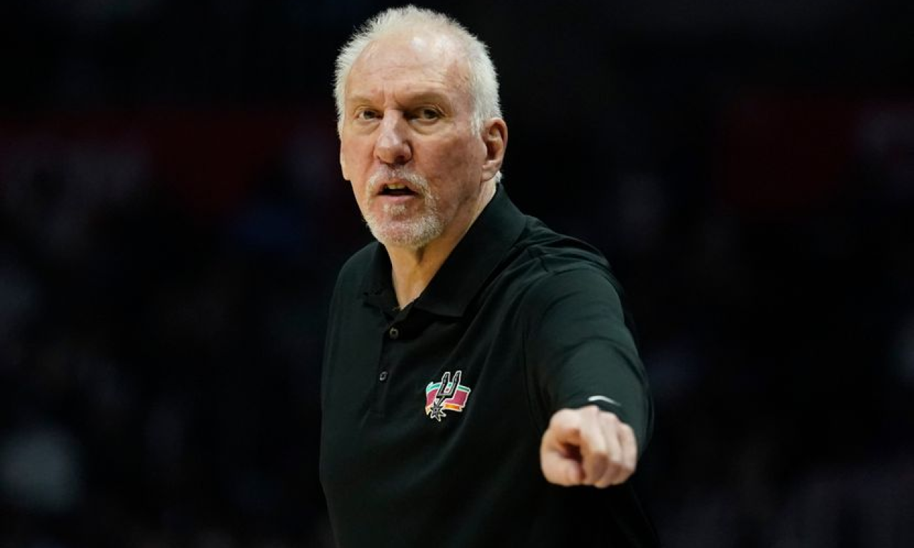 HITNA NA NOSILIMA PRENOSI GREGA POPVIČA Isplivali detalji zdravstvenog stanja legende Sparsa (VIDEO)