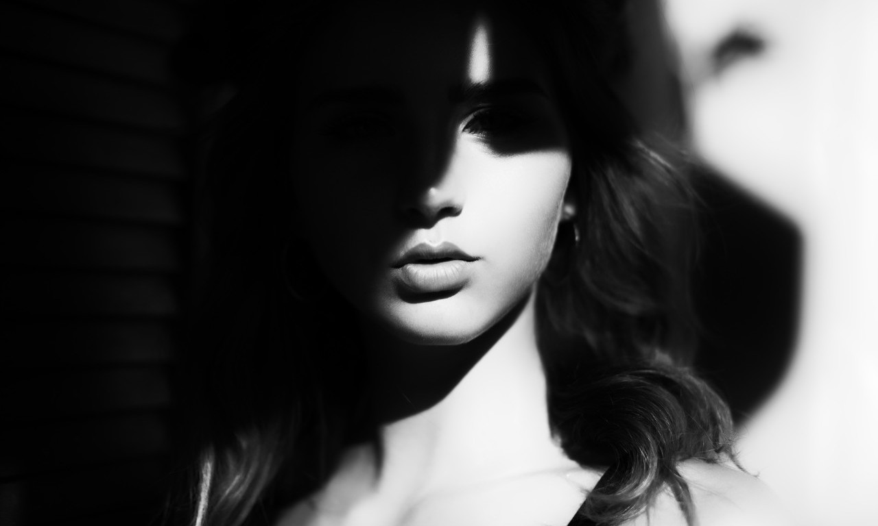 PRIPADNICA VOJSKE SRBIJE MAKRO! Devojci pretila pištoljem i jakim vezama u vrhu države