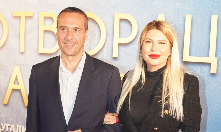 PRVO OGLAŠAVANJE VODITELJKE NAKON RASKIDA: Dea Đurđević i Mladen MIjatović stavili tačku na emotivnu vezu