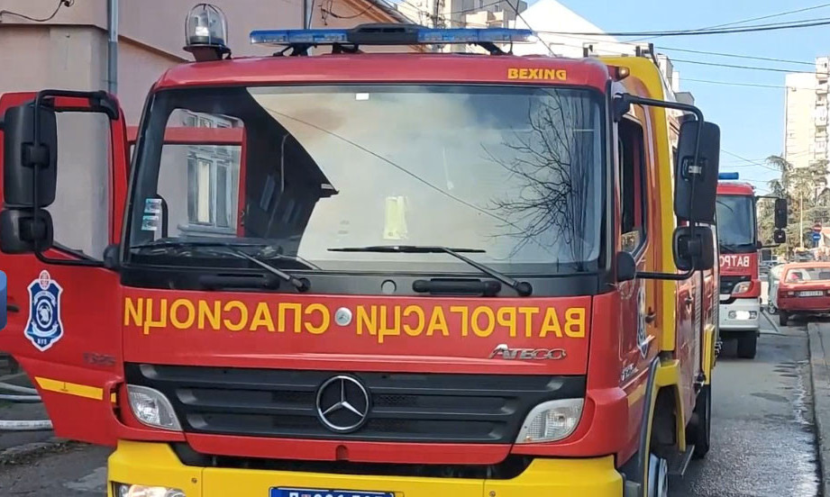 VATRA GUTA STAN U MIRIJEVU Vatrogasci na terenu