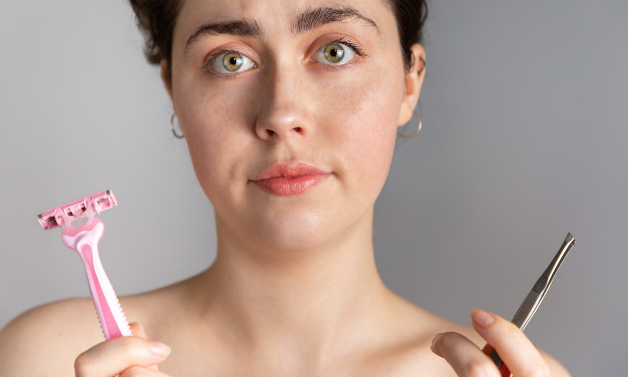 KAD DLAČICA PROVIRI TAMO GDE NE TREBA Brada kod žena i kako je ukloniti