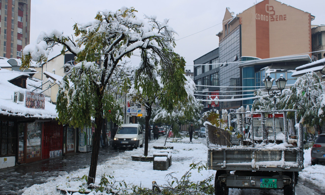 SRBIJI PRETI JAKO NEVREME Očekuju se olujni vetrovi, jaka kiša i puno snega! Evo kada sve počinje