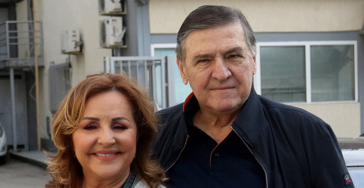 ANA BEKUTA SE SLOMILA! Prošle su 4 godine od smrti Milutina Mrkonjića: Otkrila po čemu bi on voleo da ga pamtimo (FOTO)