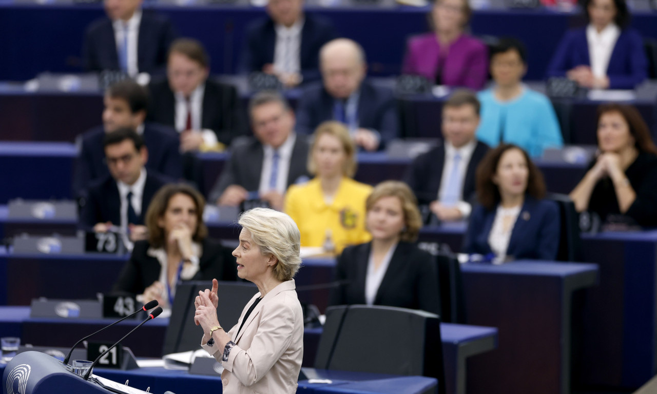 NOVI UDAR NA RUSIJU Sprema se nova vizna strategija za ruske državljane!