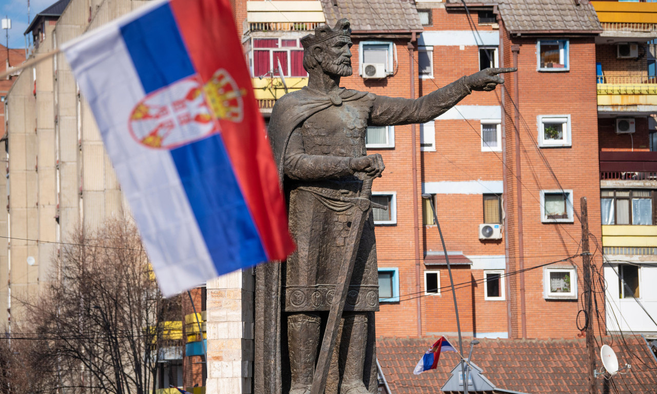 NAORUŽANI CIVILI U SEVERNOJ MITROVICI Građani zabrinuti za bezbednost, Srpska lista pozvala Euleks i Kfor da reaguju!