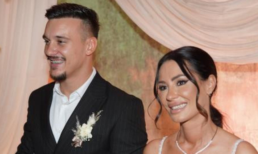 ALEKSANDRA BURSAĆ TRUDNA! Pevačica podelila najradosniju vest: „Naše malo čudo je na putu!“