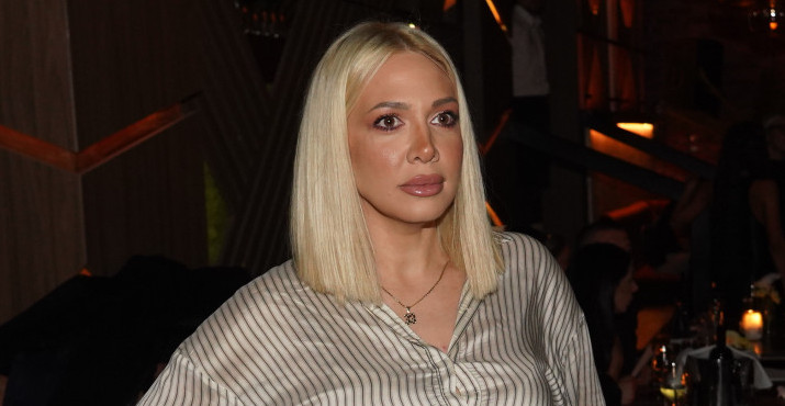 MILICA TODOROVIĆ ĐUSKA, A TRUDNIČKI STOMAČIĆ IZVIRIO... Najnoviji snimak pevačice izazvao lavinu komentara (VIDEO)