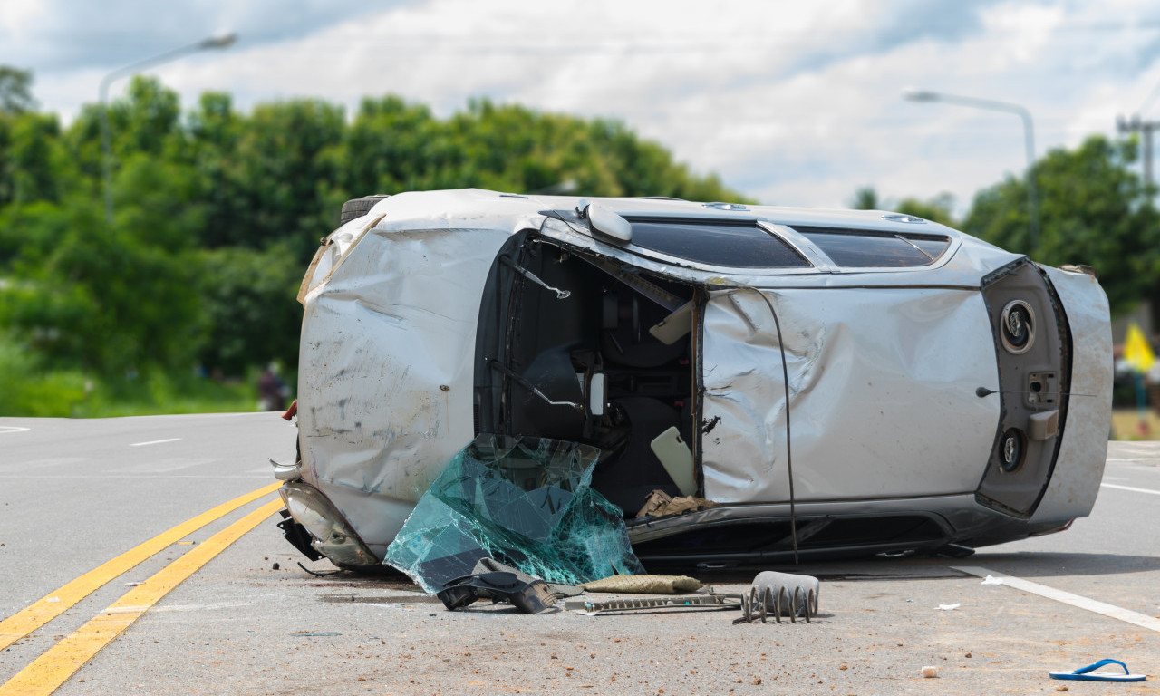 NIJE STAO NA ZNAK STOP, PA IZAZVAO NESREĆU Ima povređenih u Staroj Pazovi (FOTO)