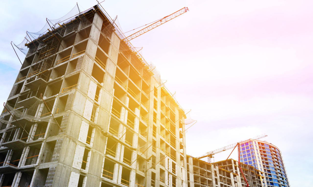 UŽAS NA GRADILIŠTU Balkoni se rušili kao domine, građani premrli od straha: "Došlo je do iznenadnog praska..."