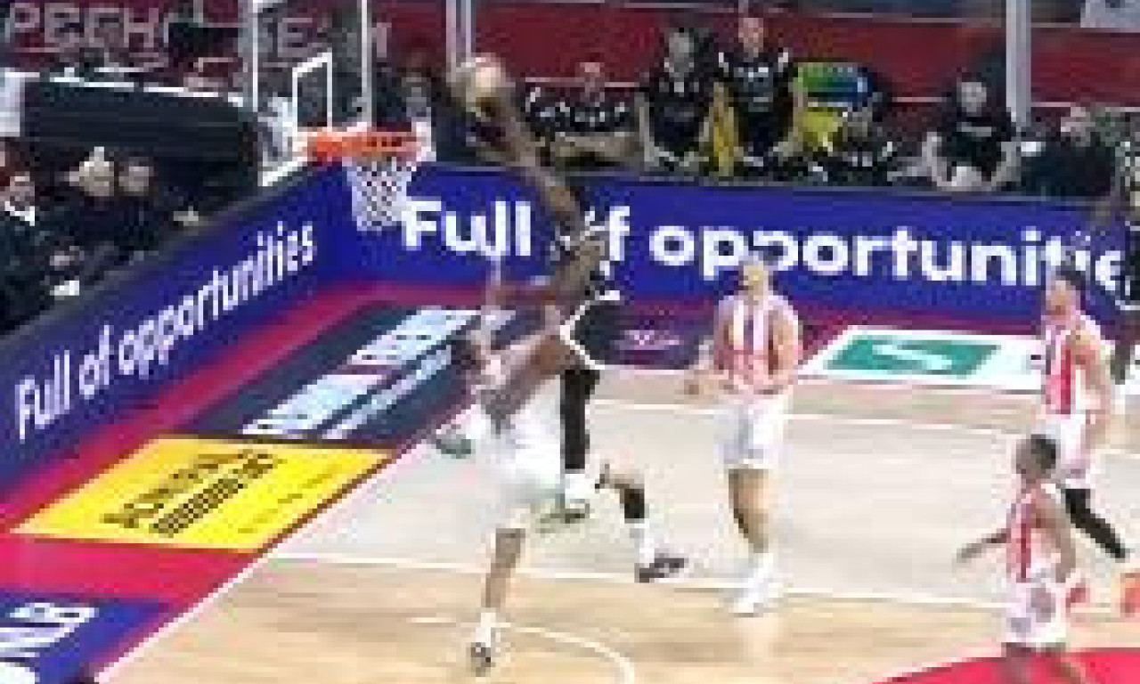 MONSTRUOZNO ZAKUCAVANJE U ARENI: Šta uradi Tajrik Džons? Da li je ovo najbolji potez sezone? (VIDEO)