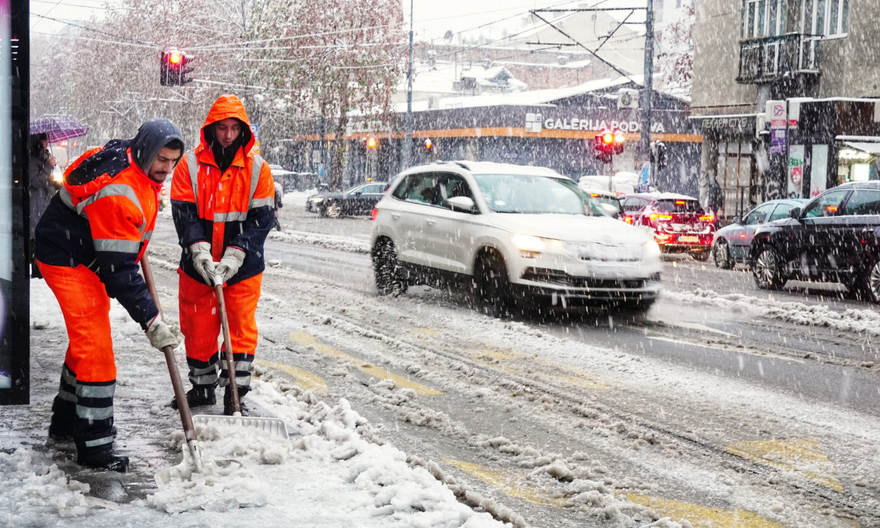 SRBIJA PREPOLOVLJENA, EVROPI PRETI METAR SNEGA! Radarski snimak - Dok sever okiva led, na jugu je 13 stepeni – stiže „Greenland Block“!