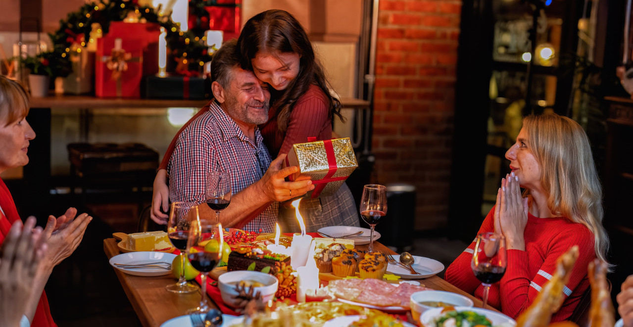 KAKVU SIMBOLIKU NOSI VEZIVANJE DECE ZA DETINJCE? Običaj u Srbiji koji ima dublje značenje od onog koji ste pomislili