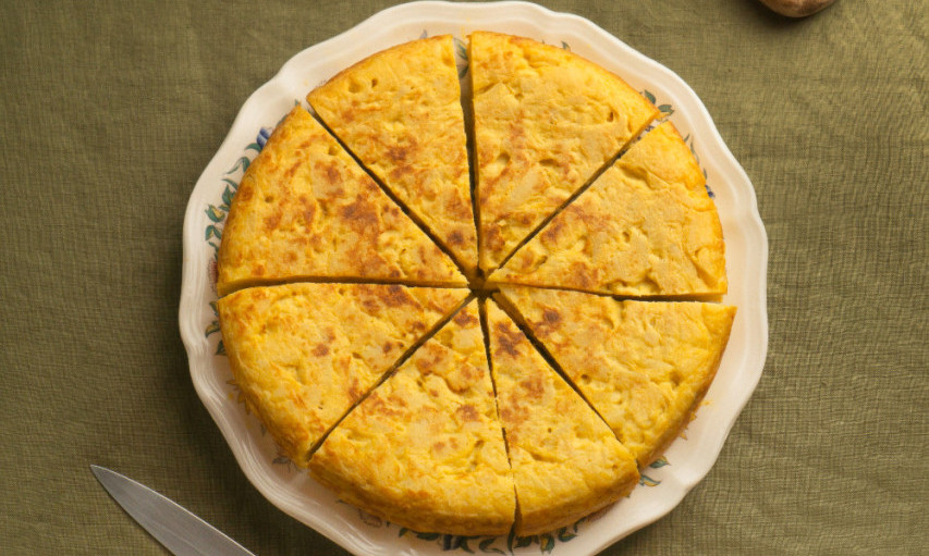 PROJA SA AJVAROM Jednostavan recept za savršeno domaćinsko jelo