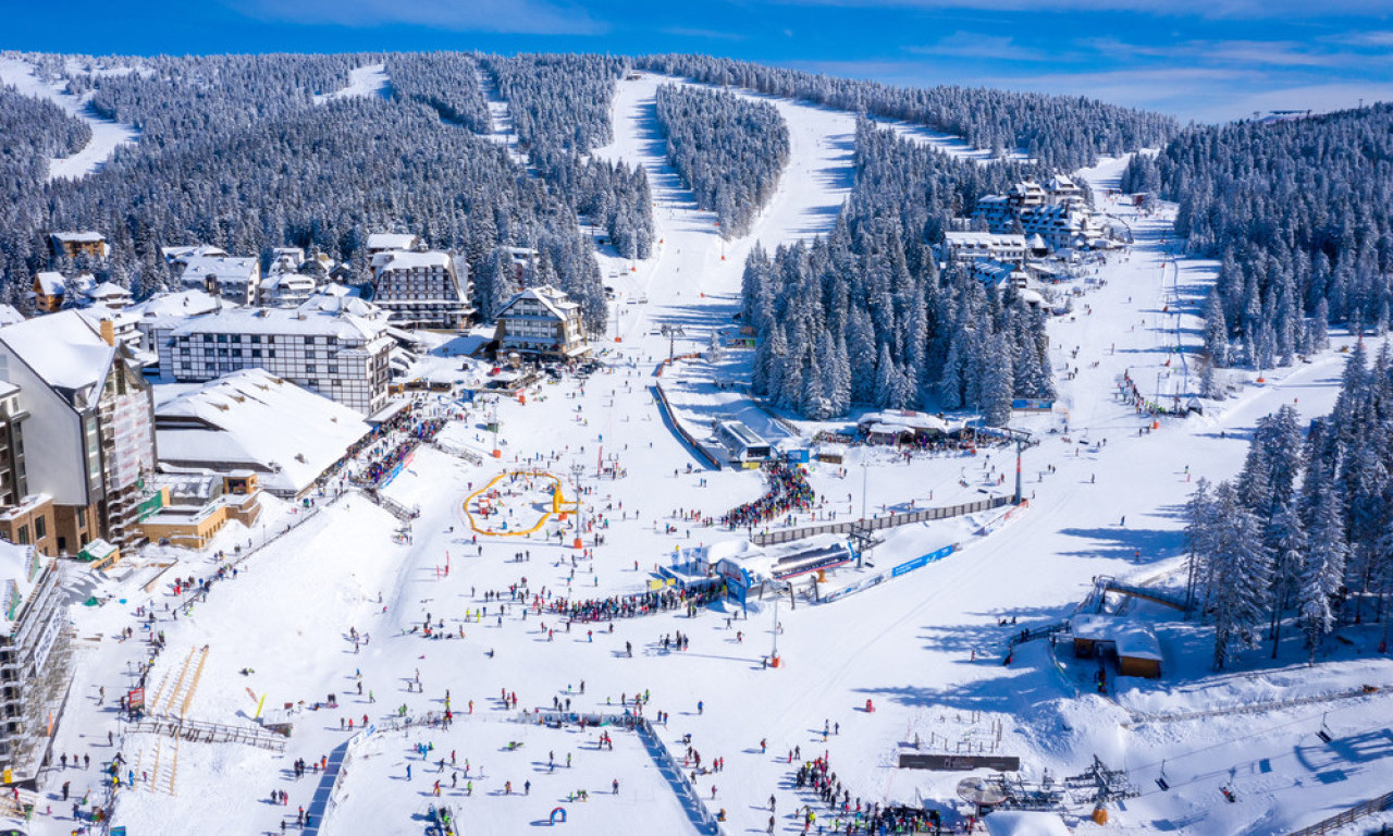 ZIMSKA IDILA, NA KOPAONIKU VEJE SNEG Evo kada u Srbiji počinje sezona skijanja i do kada važe popusti za ski pas (VIDEO)