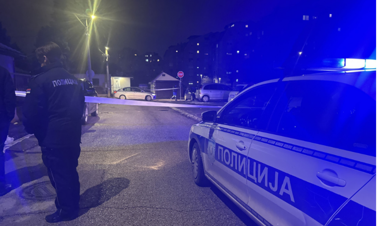 PUCNJAVA NA ČUKARICI: Hitna pomoć i policija na licu mesta, deo ulaza ograđen trakama (FOTO)