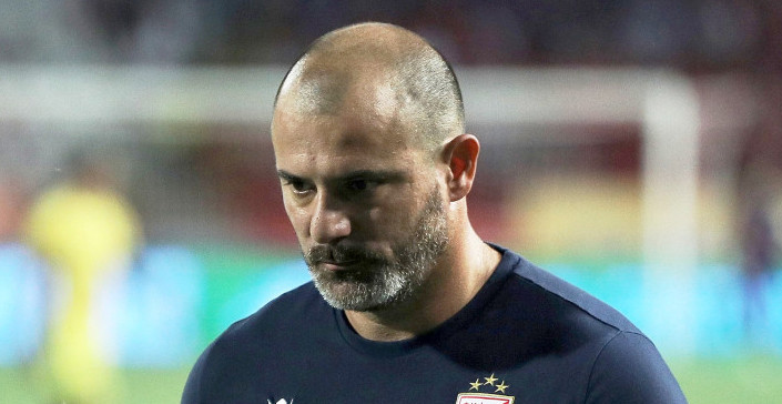 DEJAN STANKOVIĆ NAPAO NOVINARA: „Šta ti hoćeš, bre? Smrade jedan!“ Krenuo na engleskom, završio na srpskom (VIDEO)