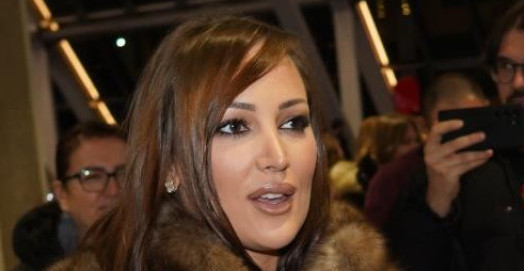 PRIJA SE VRATILA NA SCENU! Prvi nastup nakon porođaja večeras, evo šta je radila danas na primorju