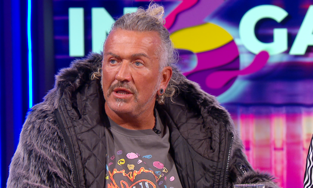 MACA POSLAO BRUTALNU PORUKU Mladi umetnici ginu na ulicama, a nabildana pseta kradu državne pare i voze se u džipovima