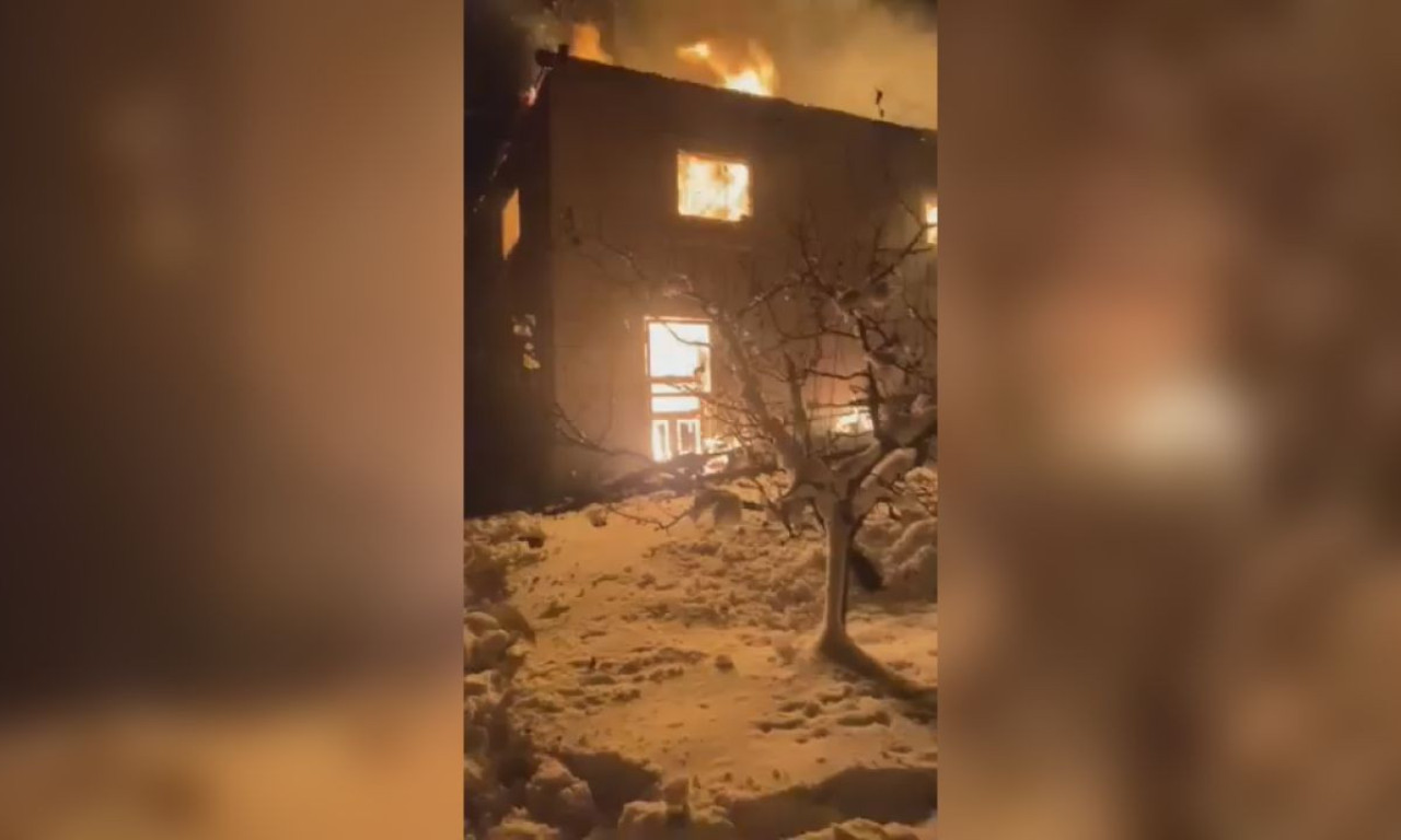 ZASTRAŠUJUĆI POŽAR KOD PRIJEPOLJA Vatra do temelja progutala kuću (FOTO)