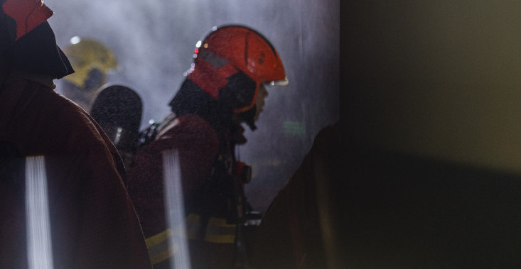 IZBIO POŽAR U POLICIJSKOJ STANICI! Deo grada bez struje