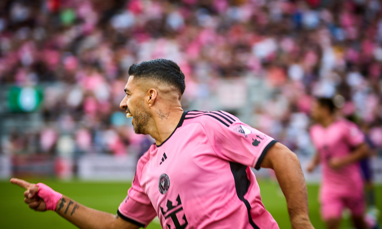 A NEKADA JE GRICKAO BANETA: Suarez ponovo u akciji (VIDEO)