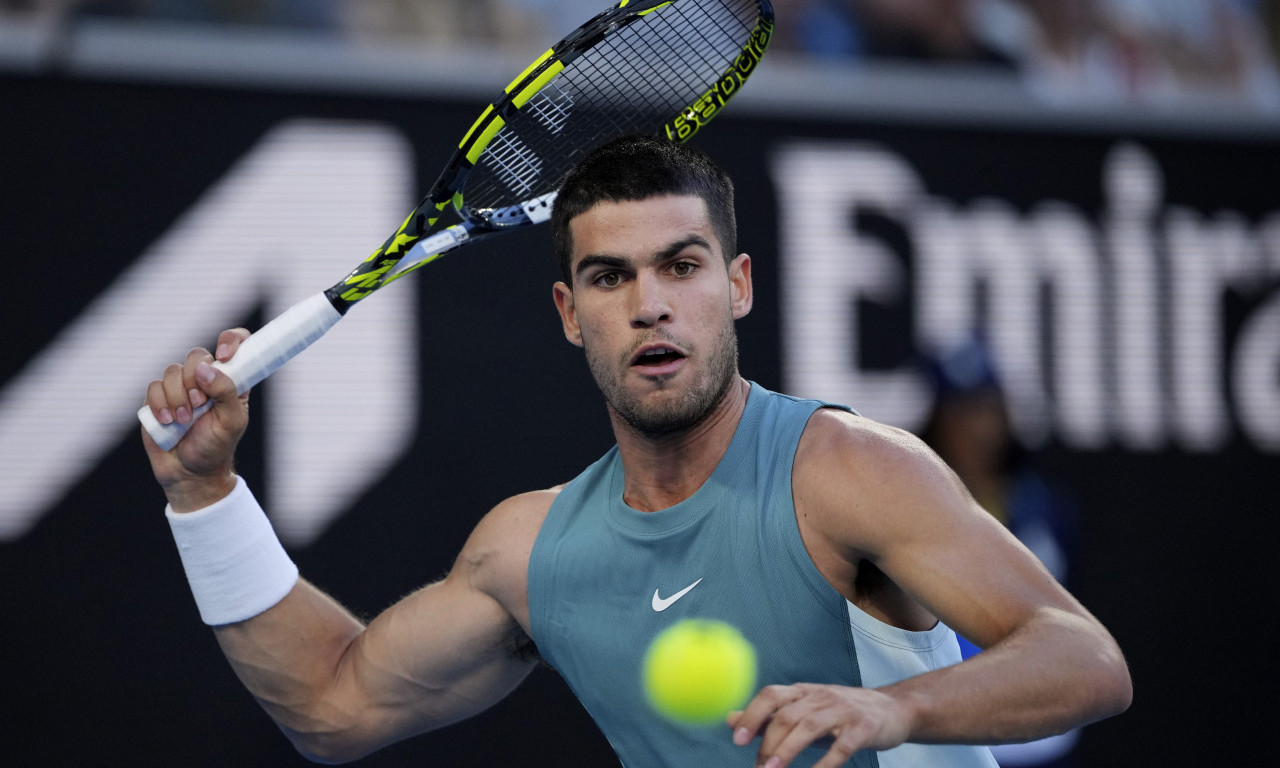 ŠOK ZA ALKARAZA U BARSELONI: Rune uzeo trofej, "počistio" ga u drugom setu!