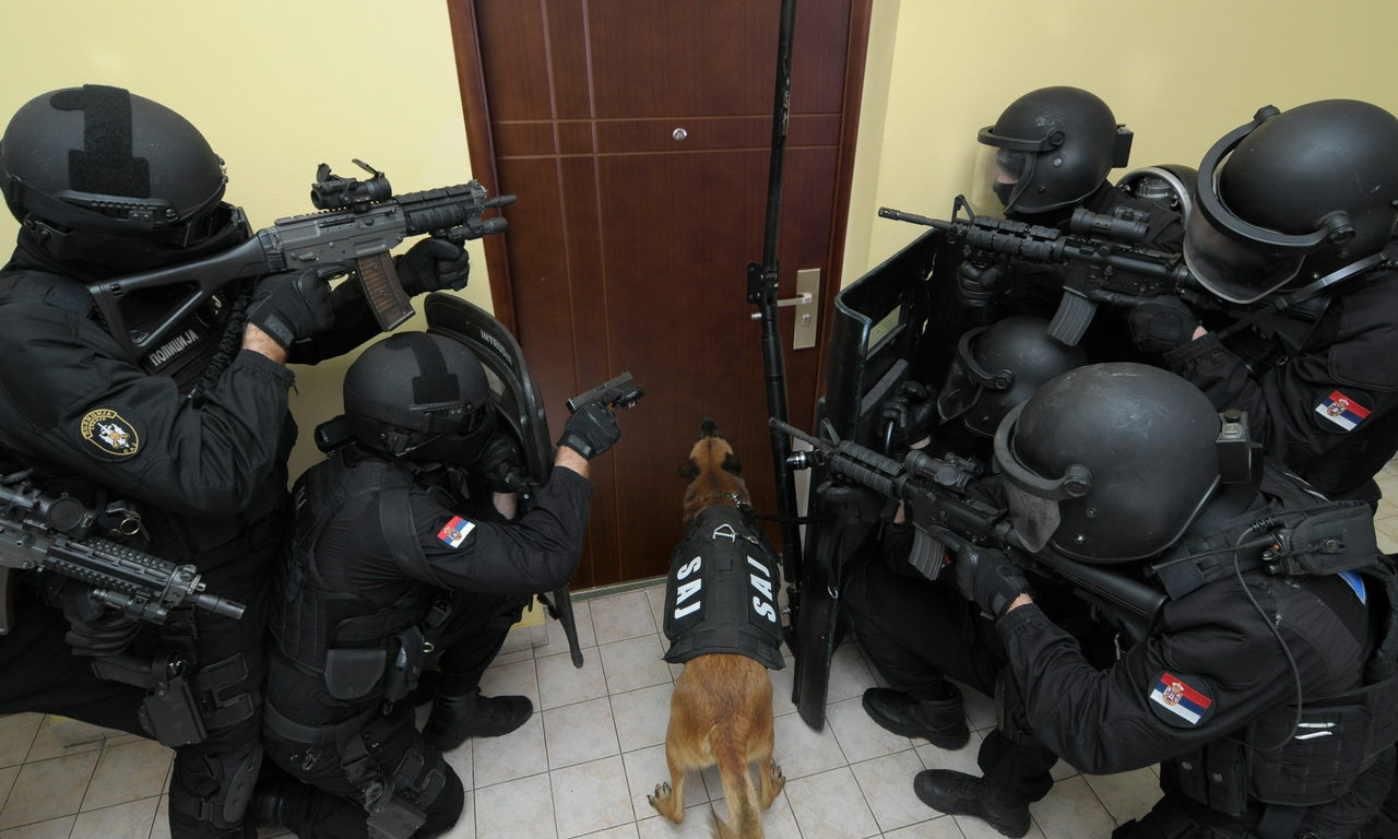 POZNATI KOŠARKAŠKI SUDIJA UHAPŠEN SA VRAČARSKIM KLANOM Sudi u Evroligi, a evo zbog čega je "pao"