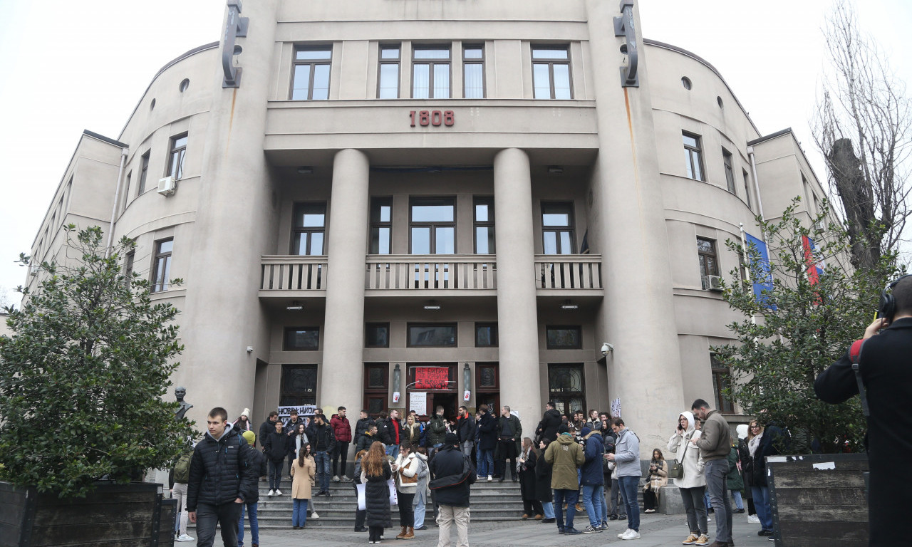 PRAVNI FAKULTET U BEOGRADU Sve više omladine želi izjašnjavanje o nastavi preko platforme e-student