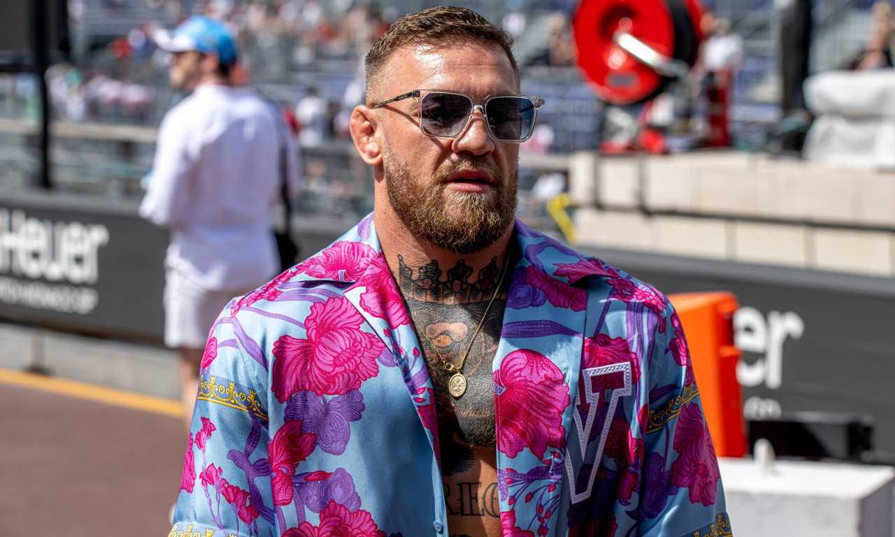 "LUDI IRAC" PONOVO ZAPALIO DRUŠTVENE MREŽE! Konor ismejao Džejka Pola zbog slomljene vilice!